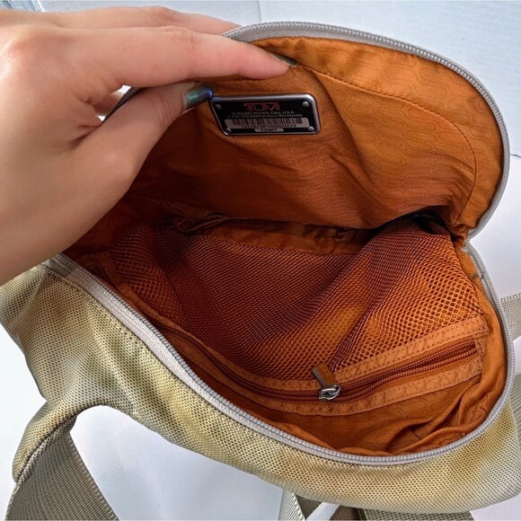 Tumi T Tech Flow Flap Crossbody Bag Nylon Beige Travel Handbag Messenger Purse - Picture 6 of 16